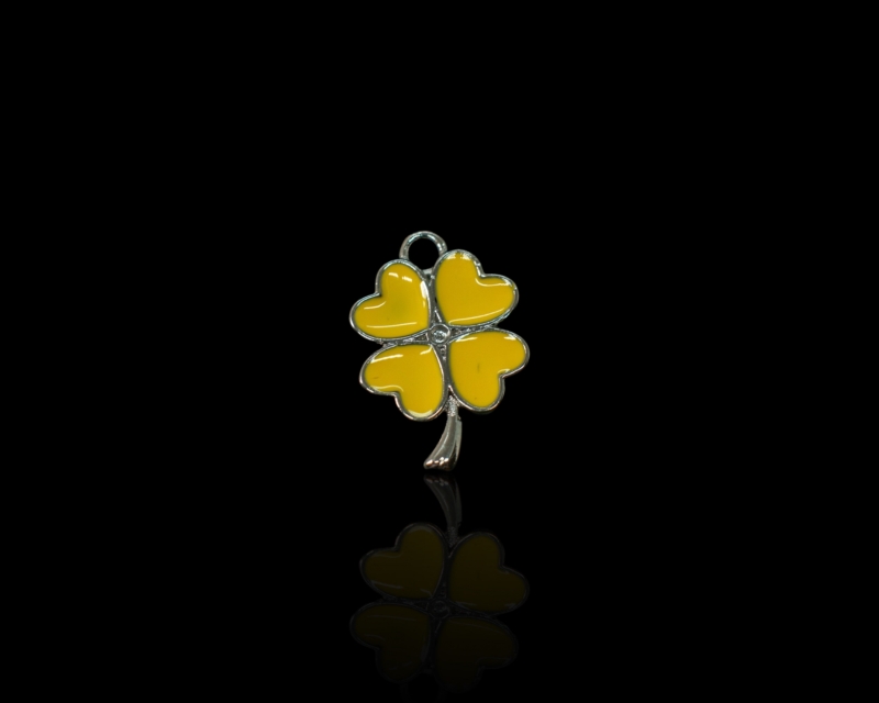 Подвеска клевер с желтой эмалью цвет серебро 17*12мм Желтый